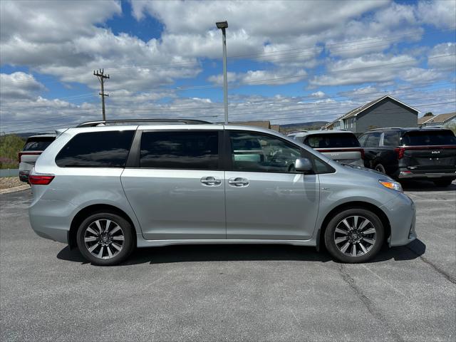 2020 Toyota Sienna XLE