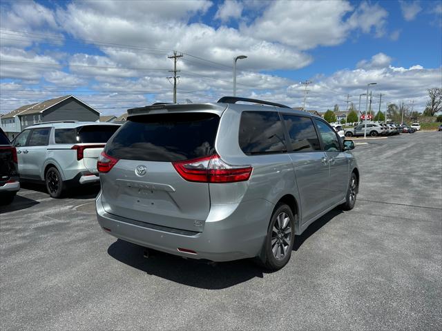 2020 Toyota Sienna XLE