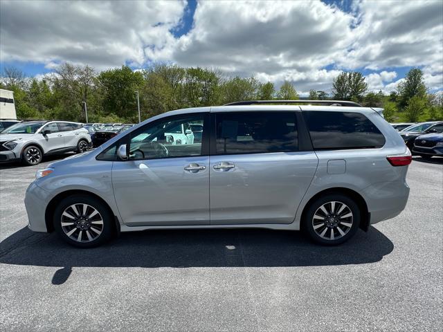 2020 Toyota Sienna XLE