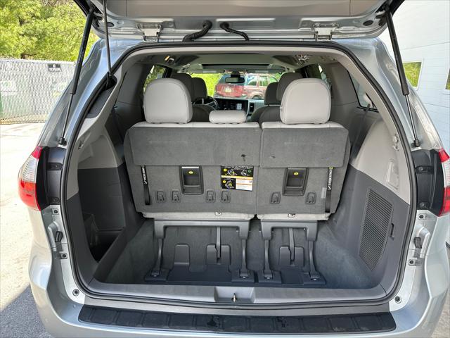 2020 Toyota Sienna XLE