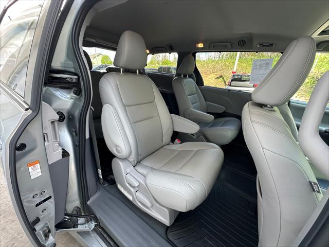2020 Toyota Sienna XLE