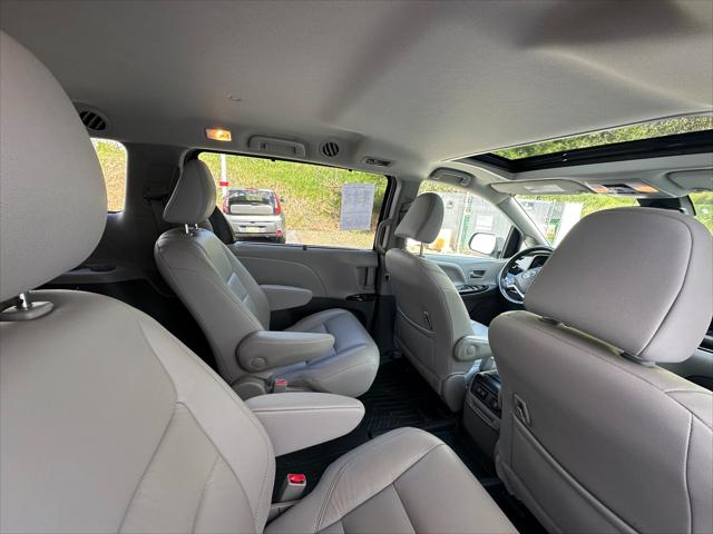 2020 Toyota Sienna XLE