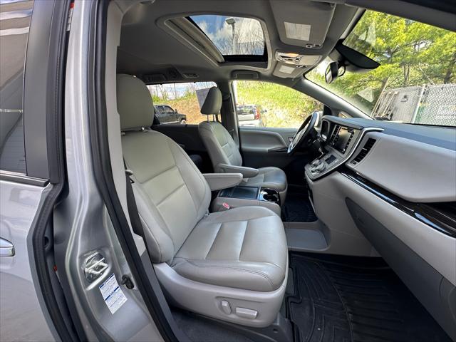 2020 Toyota Sienna XLE