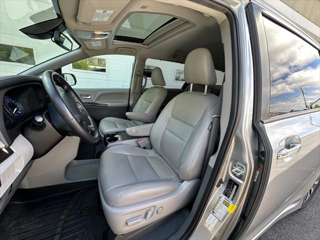 2020 Toyota Sienna XLE