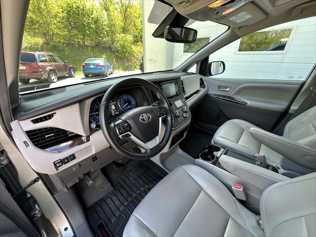 2020 Toyota Sienna XLE