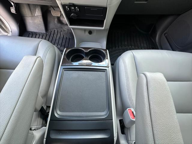 2020 Toyota Sienna XLE
