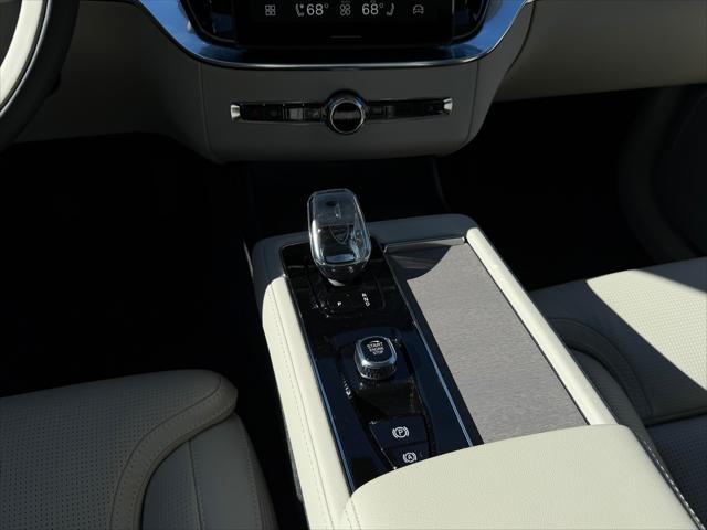 2026 Volvo XC90 Ultra, B6 AWD Gas (mild hybrid), Gasoline, Bright, 7 Seats