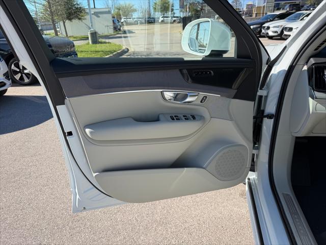 2026 Volvo XC90 Ultra, B6 AWD Gas (mild hybrid), Gasoline, Bright, 7 Seats