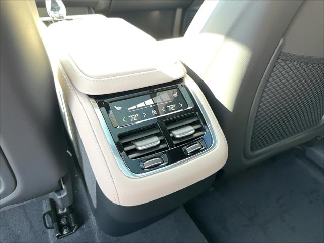 2026 Volvo XC90 Plus, B6 AWD Gas (mild hybrid), Gasoline, Bright, 7 Seats
