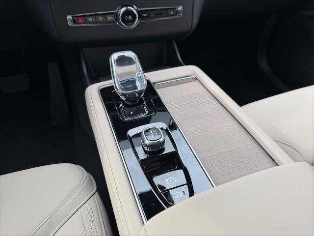 2026 Volvo XC90 Plus, B6 AWD Gas (mild hybrid), Gasoline, Bright, 7 Seats