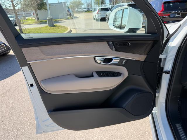 2026 Volvo XC90 Ultra, B6 AWD Gas (mild hybrid), Gasoline, Bright, 7 Seats