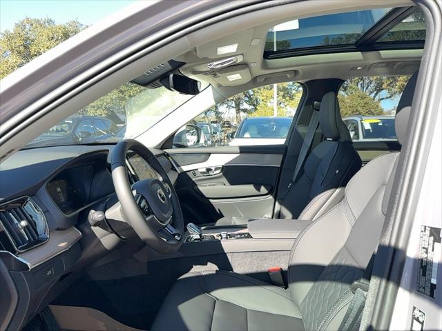 2026 Volvo XC90 Plus, B6 AWD Gas (mild hybrid), Gasoline, Bright, 7 Seats