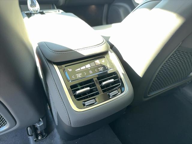 2026 Volvo XC90 Plus, B6 AWD Gas (mild hybrid), Gasoline, Bright, 7 Seats