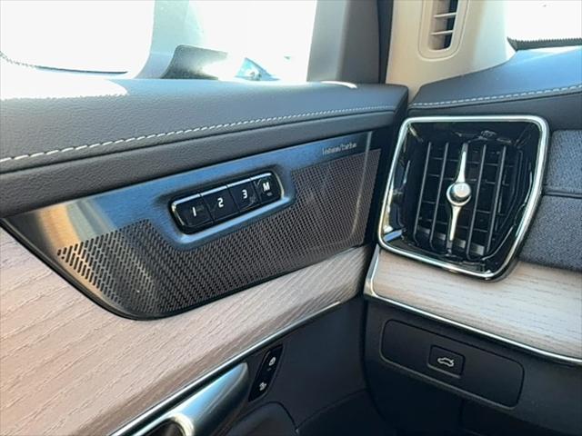 2026 Volvo XC90 Plus, B6 AWD Gas (mild hybrid), Gasoline, Bright, 7 Seats