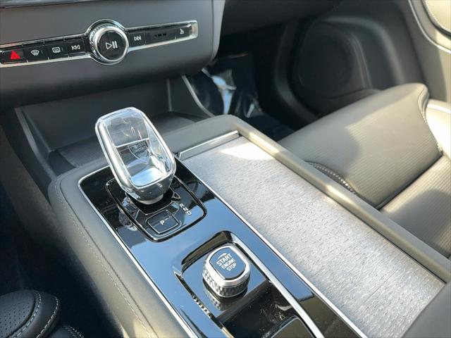 2026 Volvo XC90 Plug-In Hybrid Ultra, T8 AWD, Electric/Gasoline, Bright, 7 Seats