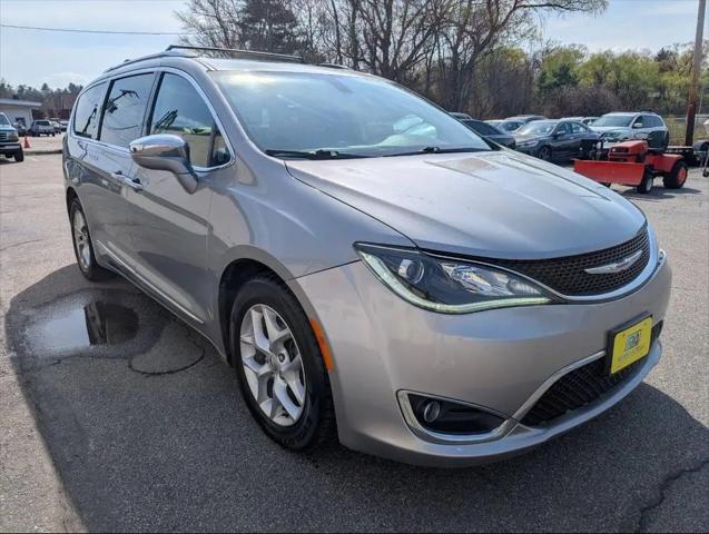 2020 Chrysler Pacifica Limited for sale in Manchester, NH