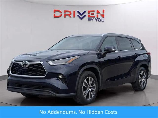 2022 Toyota Highlander XLE for sale in Columbia, MS