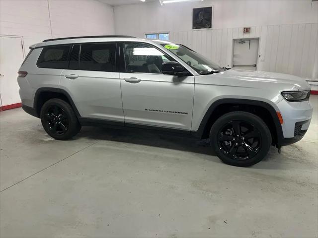 2023 Jeep Grand Cherokee L Altitude 4x4 for sale in Beaverdale, PA