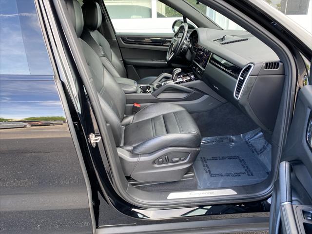 2023 Porsche Cayenne Platinum Edition