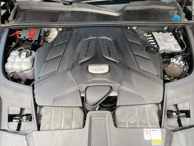 2023 Porsche Cayenne Platinum Edition