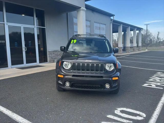 2019 Jeep Renegade Latitude 4x4 for sale in Brodheadsville, PA