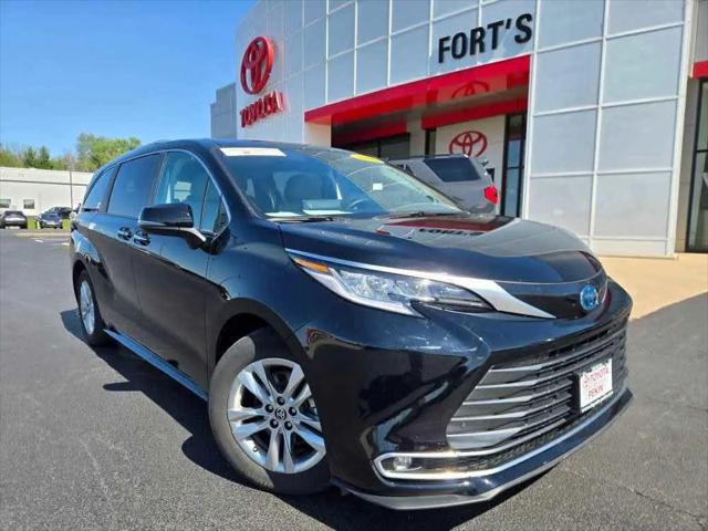 2023 Toyota Sienna Limited for sale in North Pekin, IL