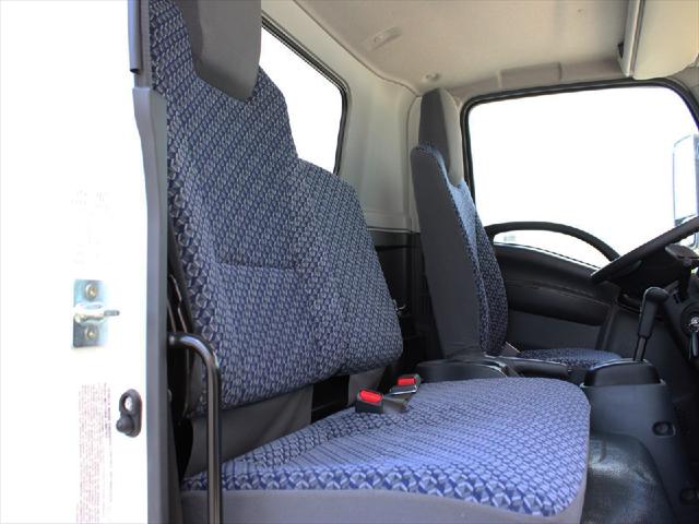 2025 Isuzu NRR Unknown