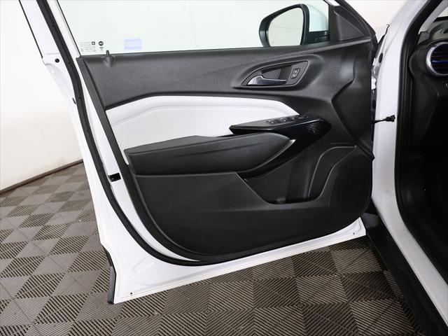 2025 Chevrolet Trax FWD LT