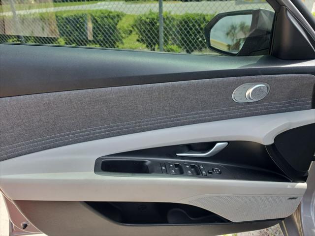 2023 Hyundai Elantra Hybrid Limited