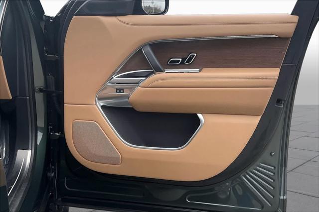 2025 Land Rover Range Rover P400 SE