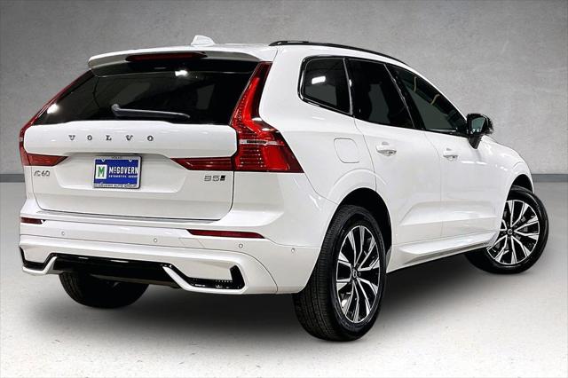 2023 Volvo XC60 B5 Plus Dark Theme