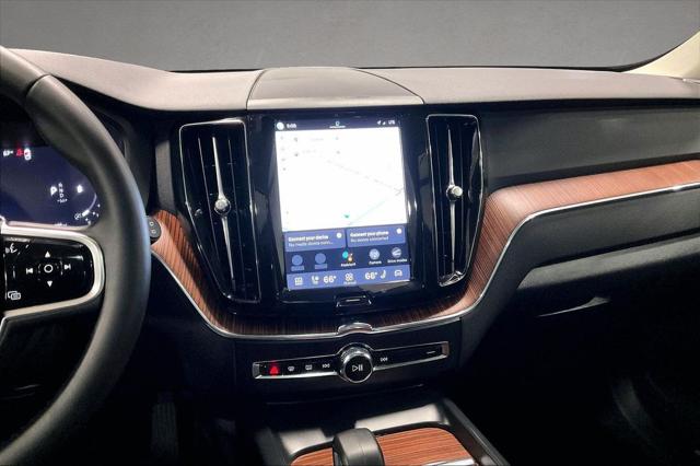 2023 Volvo XC60 B5 Plus Dark Theme