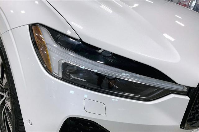 2023 Volvo XC60 B5 Plus Dark Theme