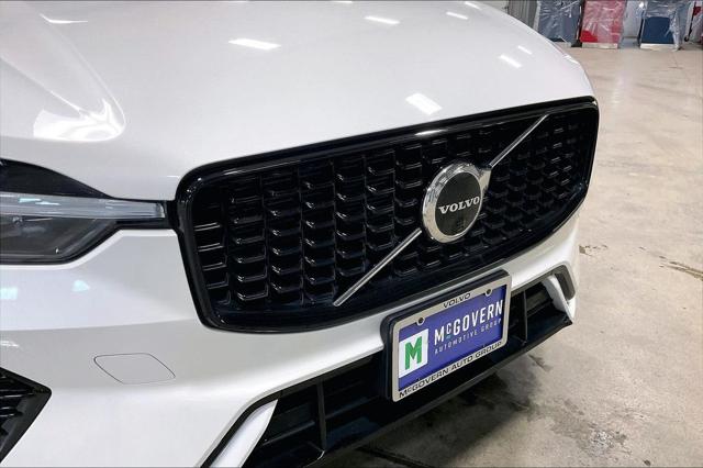 2023 Volvo XC60 B5 Plus Dark Theme