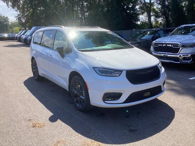 2026 Chrysler Pacifica Limited AWD