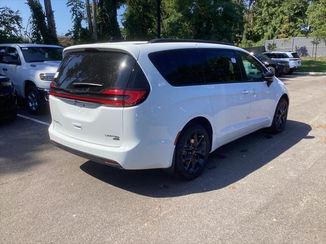 2026 Chrysler Pacifica Limited AWD