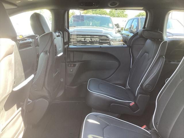 2026 Chrysler Pacifica Limited AWD
