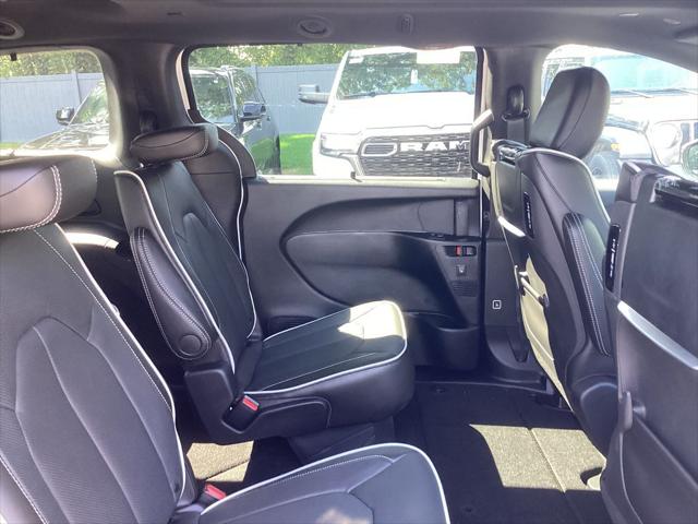 2026 Chrysler Pacifica Limited AWD