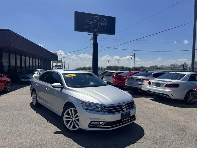2018 Volkswagen Passat 2.0T SEL Premium for sale in Bloomington, IL