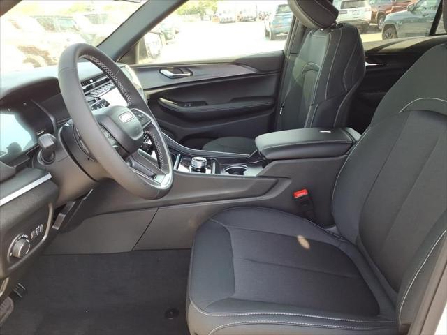 2026 Jeep Grand Cherokee Laredo 4x4