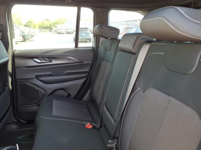 2026 Jeep Grand Cherokee Laredo 4x4