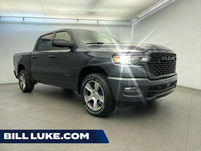 2026 RAM Ram 1500 RAM 1500 EXPRESS CREW CAB 4X4 57 BOX