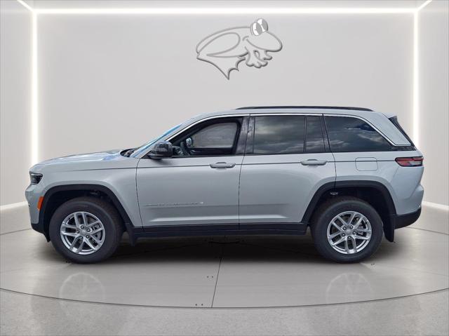 2026 Jeep Grand Cherokee GRAND CHEROKEE LAREDO X 4X4