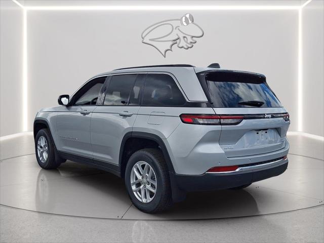 2026 Jeep Grand Cherokee GRAND CHEROKEE LAREDO X 4X4