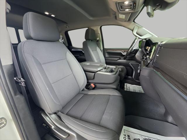 2022 Chevrolet Silverado 1500 4WD Crew Cab Standard Bed LT