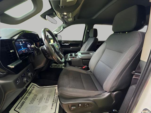 2022 Chevrolet Silverado 1500 4WD Crew Cab Standard Bed LT
