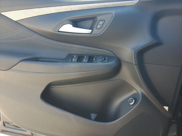 2025 Buick NV Sport Touring FWD