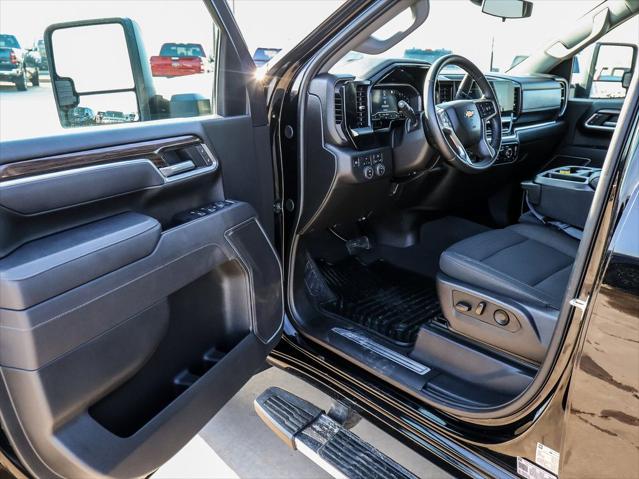 2025 Chevrolet Silverado 2500HD 4WD Crew Cab Standard Bed LT