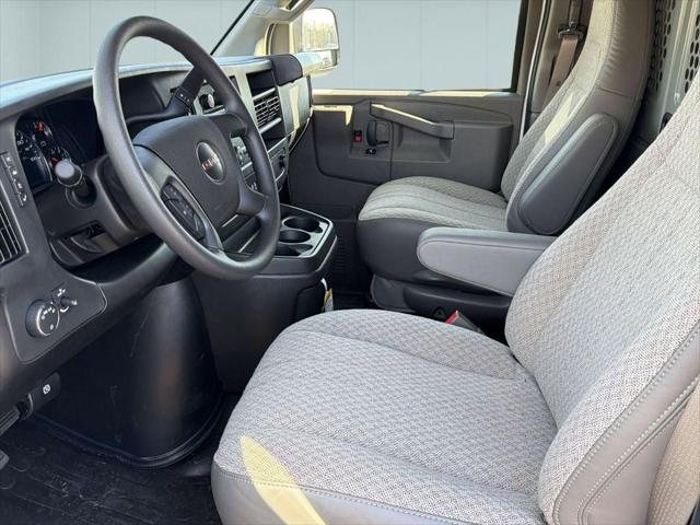 2025 GMC Savana Cargo RWD 2500 Regular Wheelbase Work Van