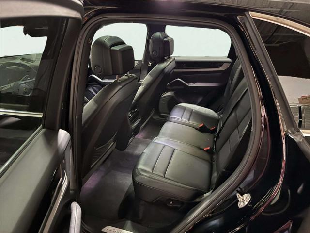 2024 Porsche Cayenne Base